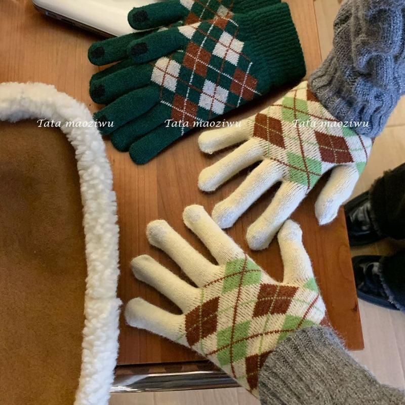 Warm gloves women's winter wool knitted color matching rhombus lattice cold-proof and velvet five-finger students can ride
