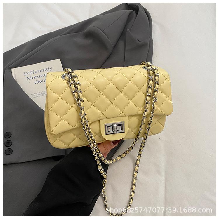 Xiaoxiangfeng Rhombus Chain Single Shoulder Messenger Bag Women's 2025 Spring and Summer New Fashion Women's Commuting Small Square Bag Tide