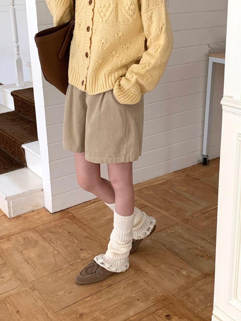 Guêtres chaudes tricotées style japonais pour femmes - Gris rétro mi-mollet, Blanc lait doux hauteur genou - Parfaites pour l'automne/hiver.