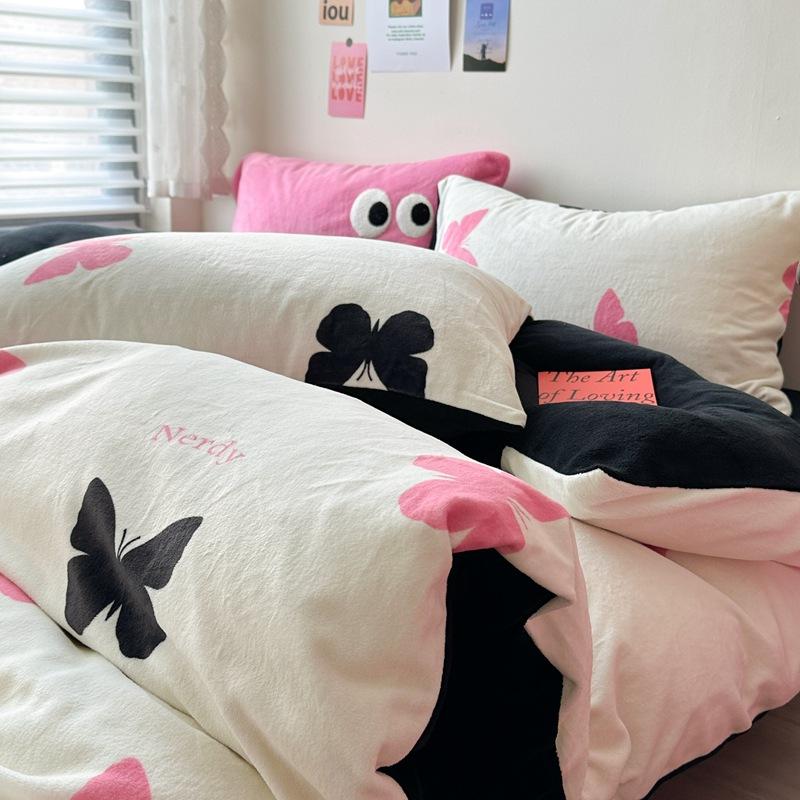 Set de patru piese din catifea cu lapte de iarnă de clasa a în desene animate pat îngroșat pentru student cearșaf de pat din trei piese cearșaf de pat cuvertură