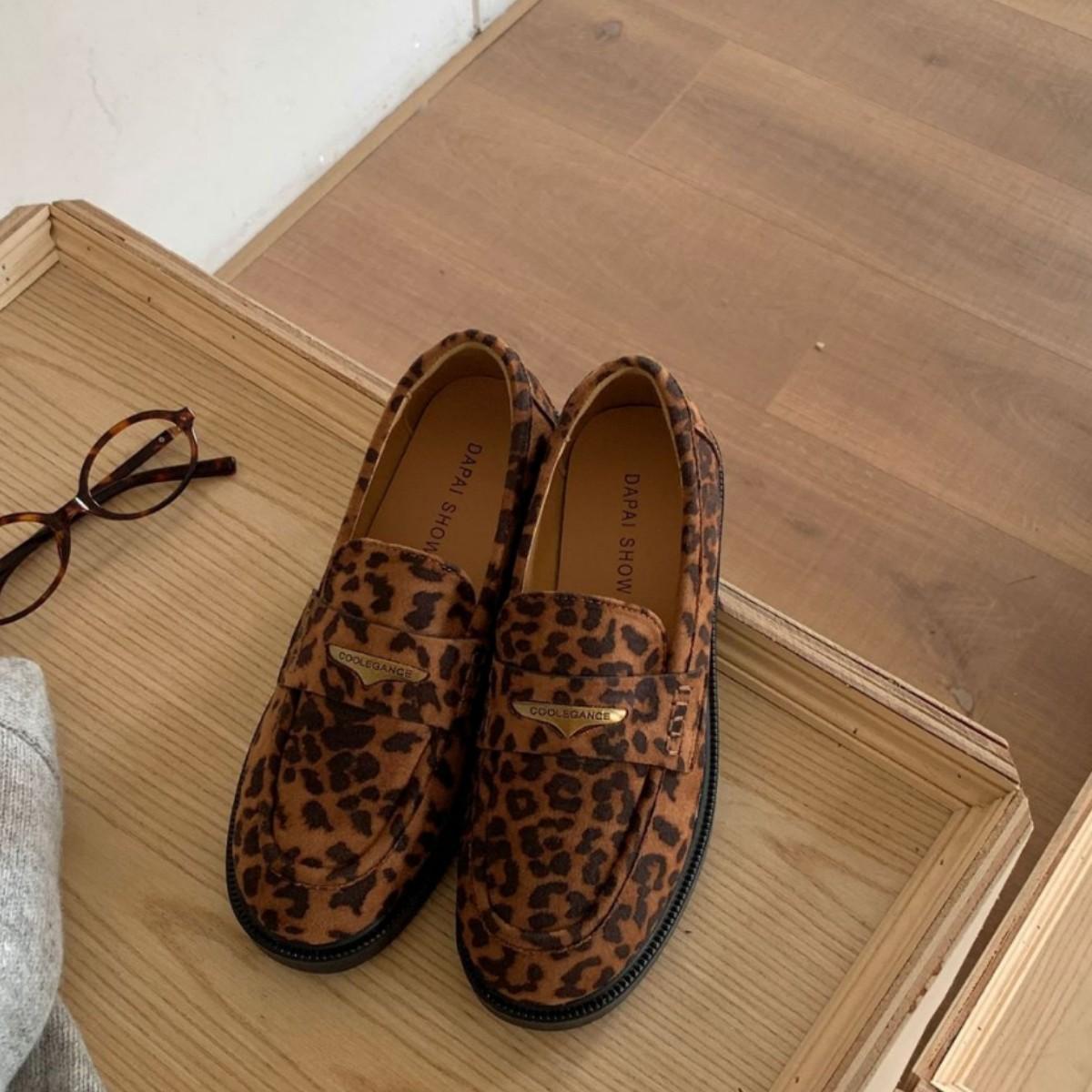 

Новинка 2025 - Лоферы на платформе Женские Осенние Ретро Черные Темпераментный Колледж Стиль Маленькие Кожаные Туфли 39