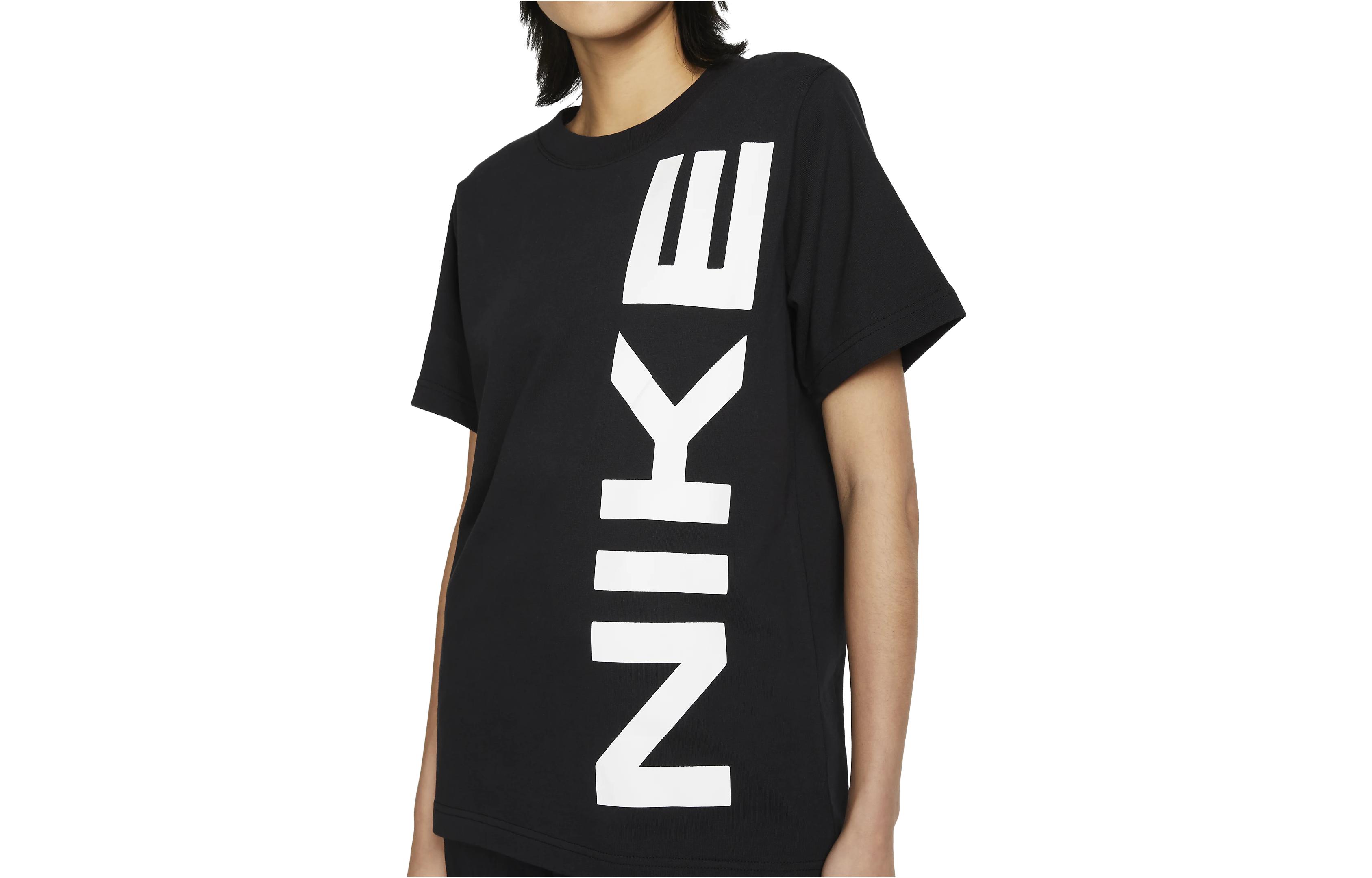 

Nike T Shirts Women s Black Crew Neck Moderate Straight Fit FD2564-010 S