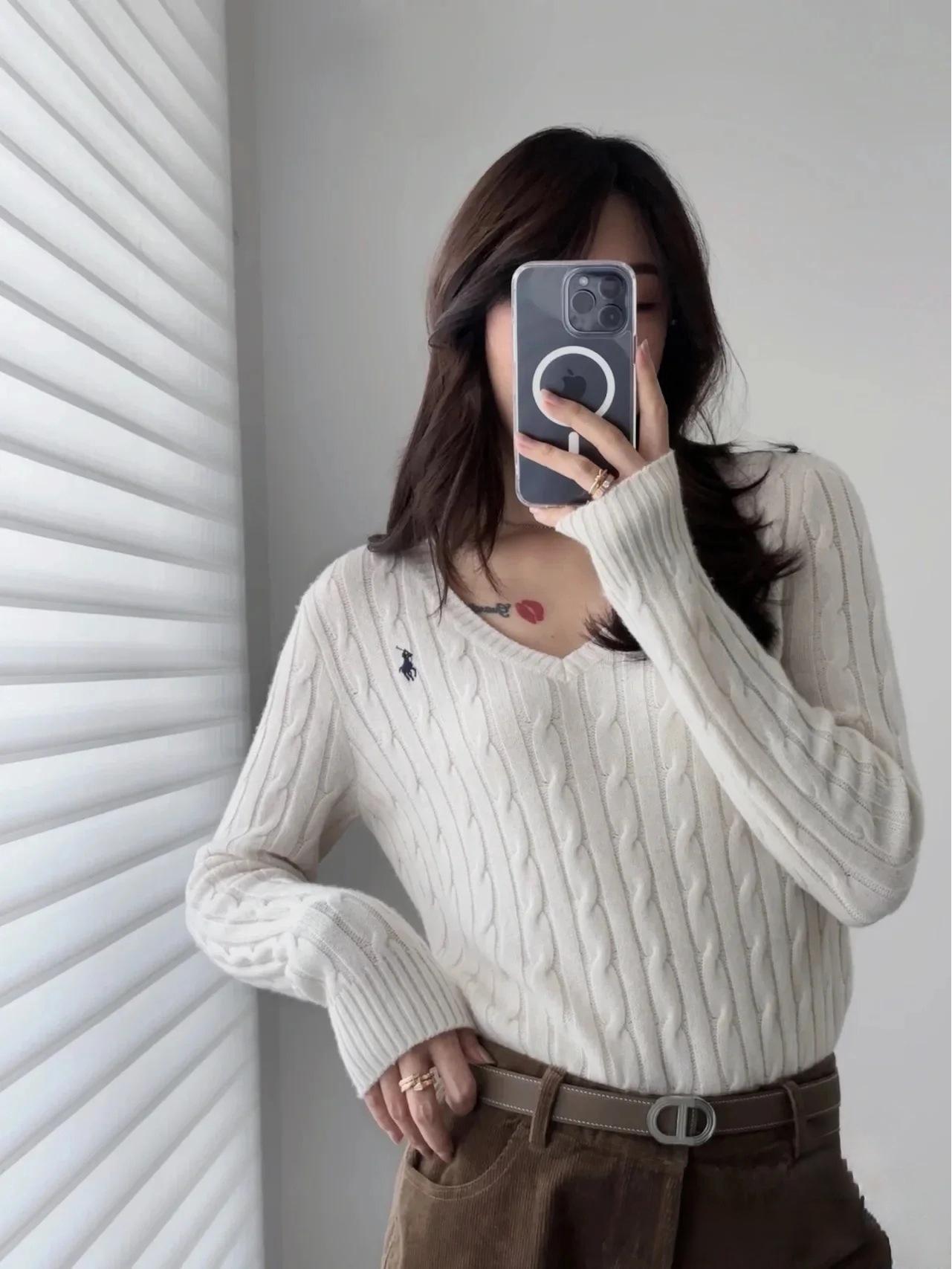 

Женский хлопковый свитер с V-образным вырезом и логотипом-пони RL Raff S (90-105) - Order One Size Smaller