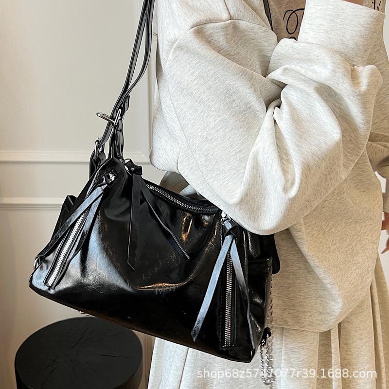 Large capacity retro tote bag 2025 new high-end shoulder bag fashion handbag crossbody backpack