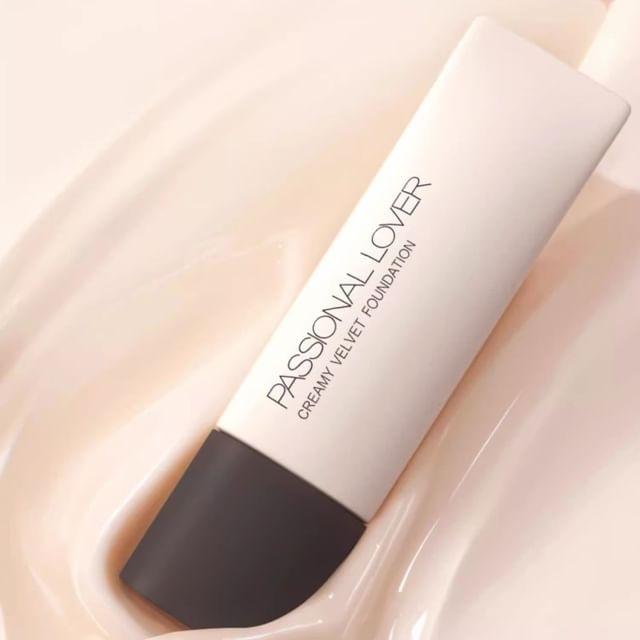 PASSIONAL LOVER - Creamy Velvet Foundation - 3 Colors 00 Porcelain - 30g