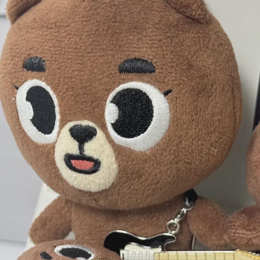 

DAY6 Комната Сунджина - это комната Денималс 19