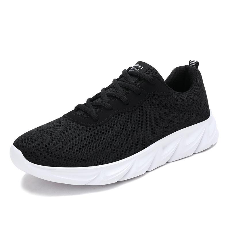 Chaussures de course grande taille printemps et été chaussures de vol décontractées pour hommes chaussures tendance pour hommes chaussures de sport en maille de commerce extérieur pour hommes