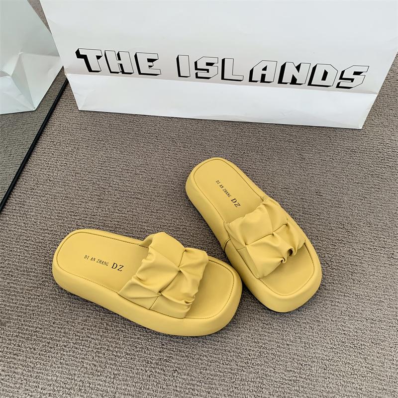 Cool Slippers Women's Summer Wear 2025 New Thick-soled Casual Beach Sandals Fashionable Women's Non-slip One-word Drag for Pregnant Women