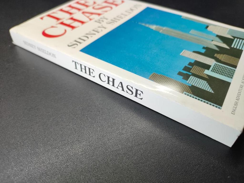 [USED] English Books THE CHASE Sidney Sheldon English Learning