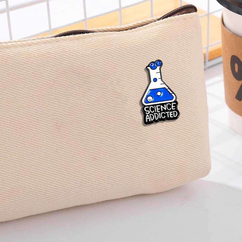 Cartoon Cute, Chemical Brooch, Chemical Symbol, Chemical Reagent Brooch Student Accessory Badge