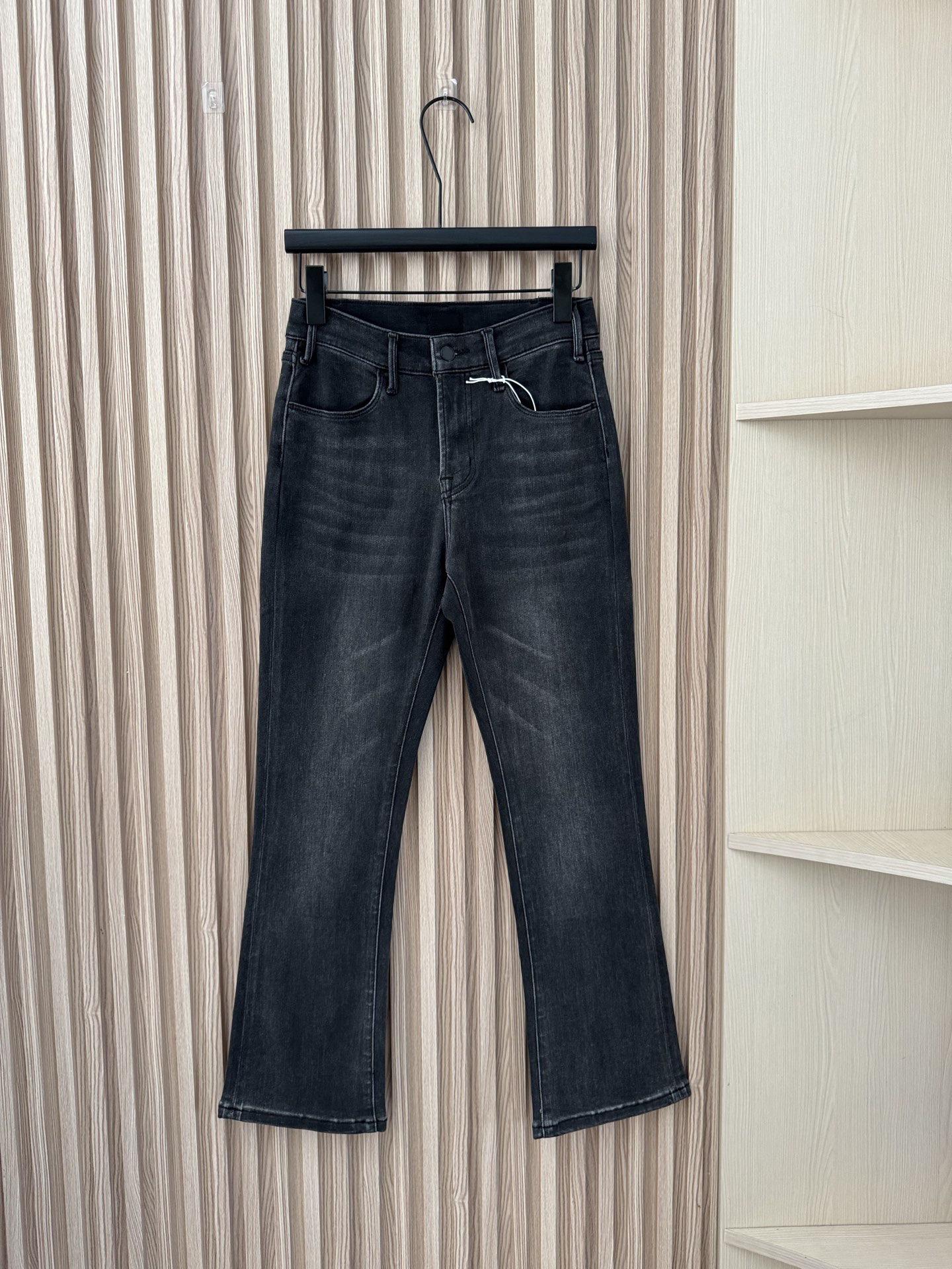 Women s MO Black High-Waisted Slimming Flare Jeans - European American Style, Stretchy, Versatile & Classic. 26