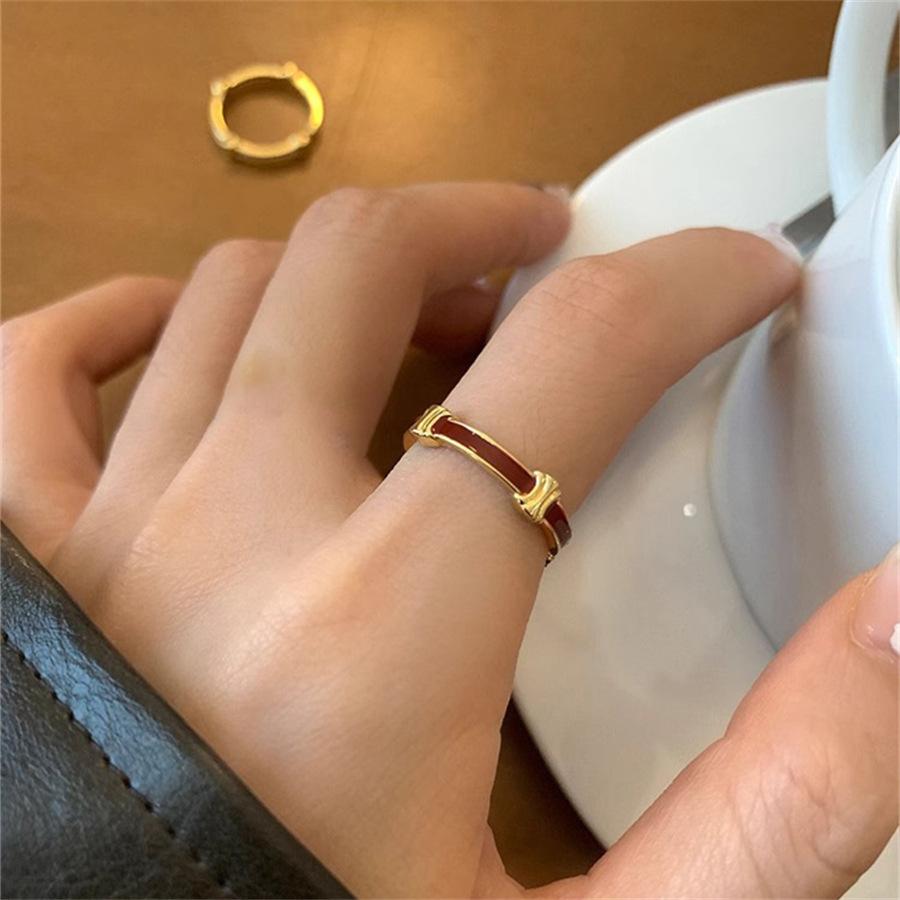 

Кольцо с красной глазурью в стиле ретро, цирконами, дизайн index finger ring, открытое кольцо, тренд