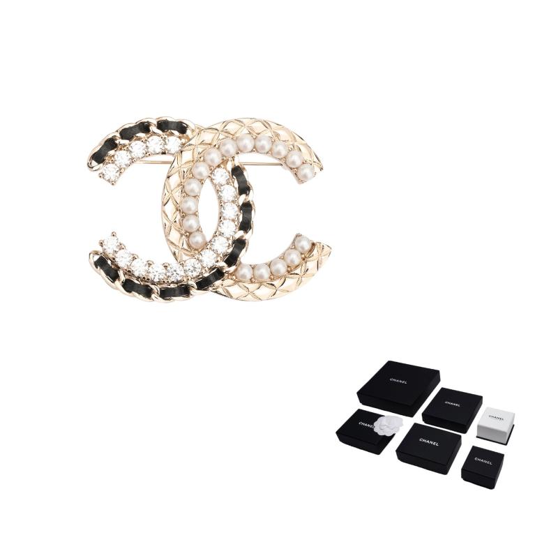 

CHANEL Classic Double C Large Brooch Women s Gold золотий