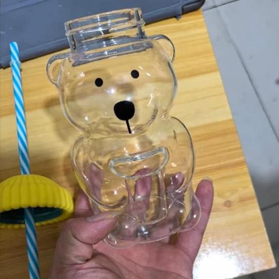 2 ks Kelímek ve tvaru medvídka s víčkem a brčkem Roztomilý nepropustný hrnek pro děti dospělé Plastový kelímek na studené nápoje na smoothie a ledovou kávu