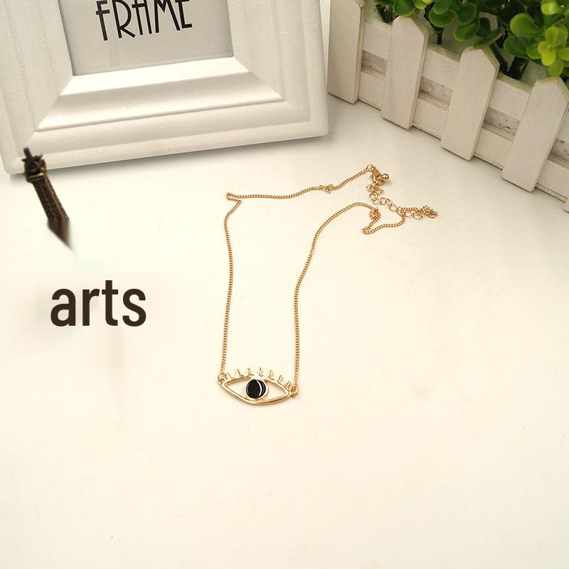 Trendy Japanese-Korean Collarbone Necklace: Versatile & Fashionable Drip Oil Design for Women