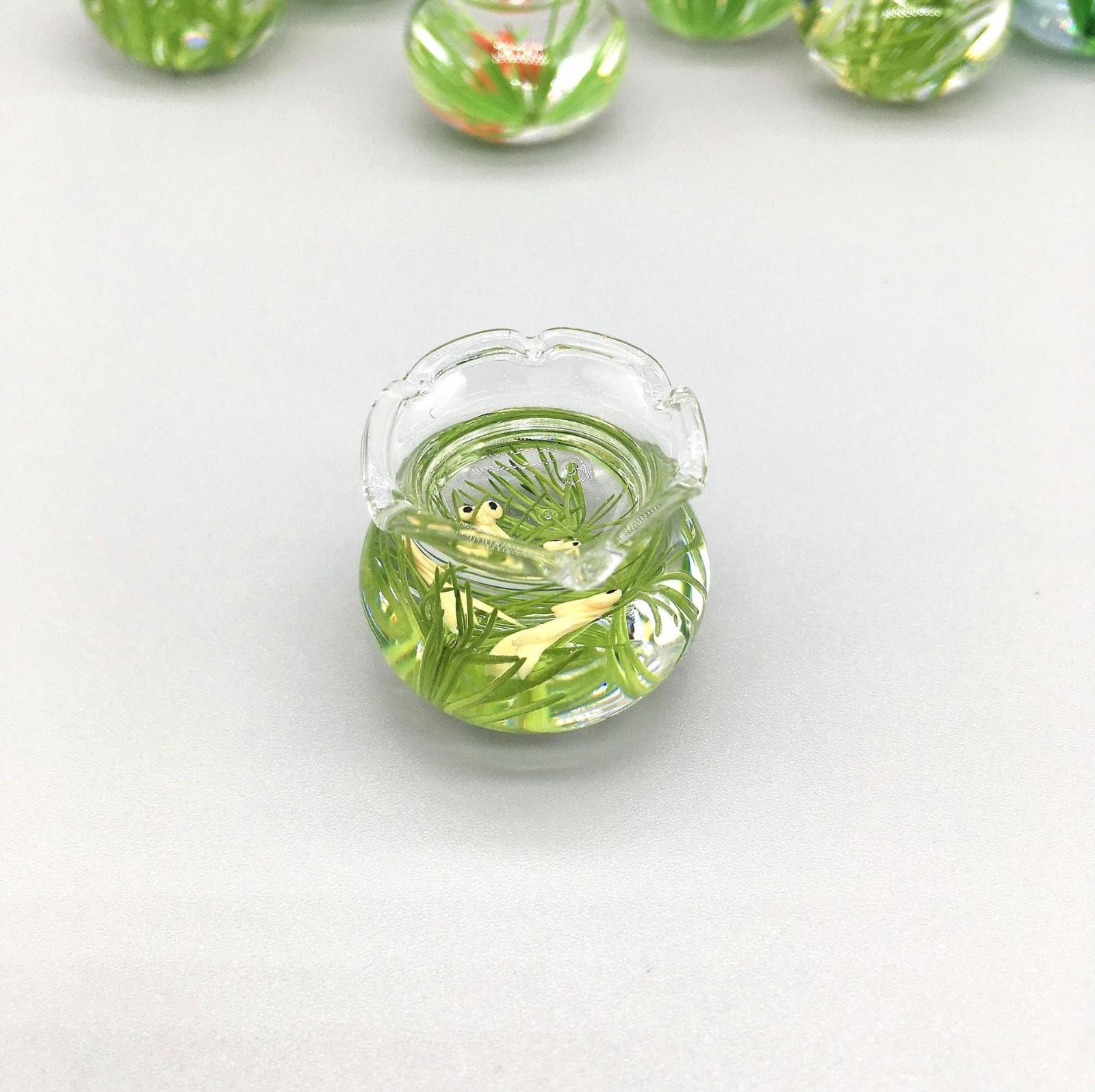 

Миниатюрные игрушки-еда 1:12 кукольных аксессуаров, имитация стеклянного аквариума для золотых рыбок One Size жёлтый