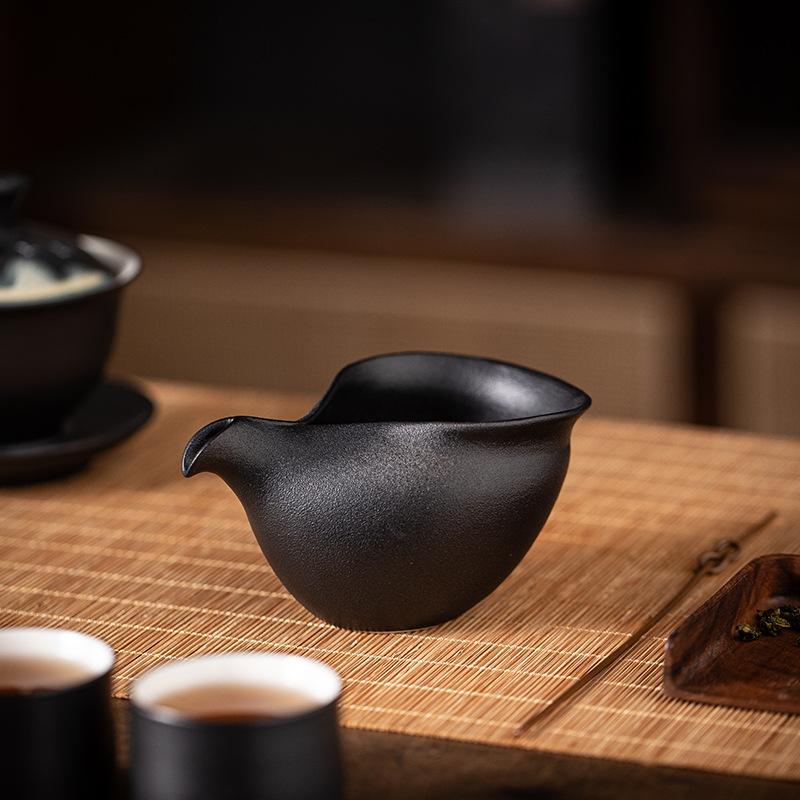 Creative Ceramic Matte Tea Fair Cup Household Male Cup Tea Dispenser Kung Fu Tea Set Retro Tea Sea Tea Set Accessories
