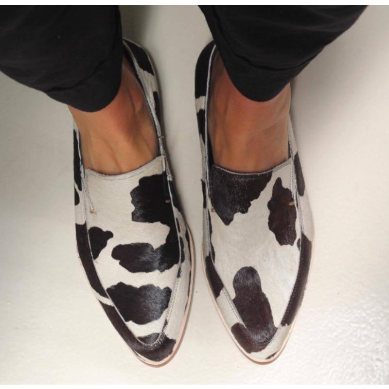 Designer Cow Pattern Pointed Toe Casual Flat Loafers Women Boat Shoes Shallow Single Shoes Boat Shoes Plus Size 43