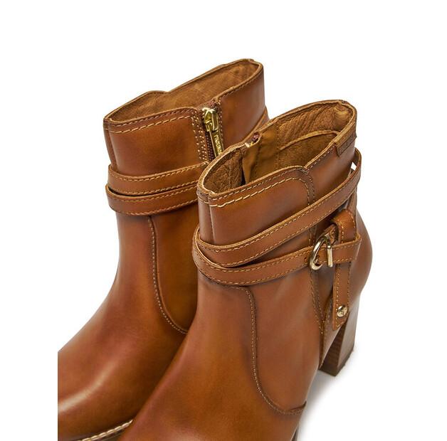 Pikolinos W7M-8806 Brown Ankle Boots