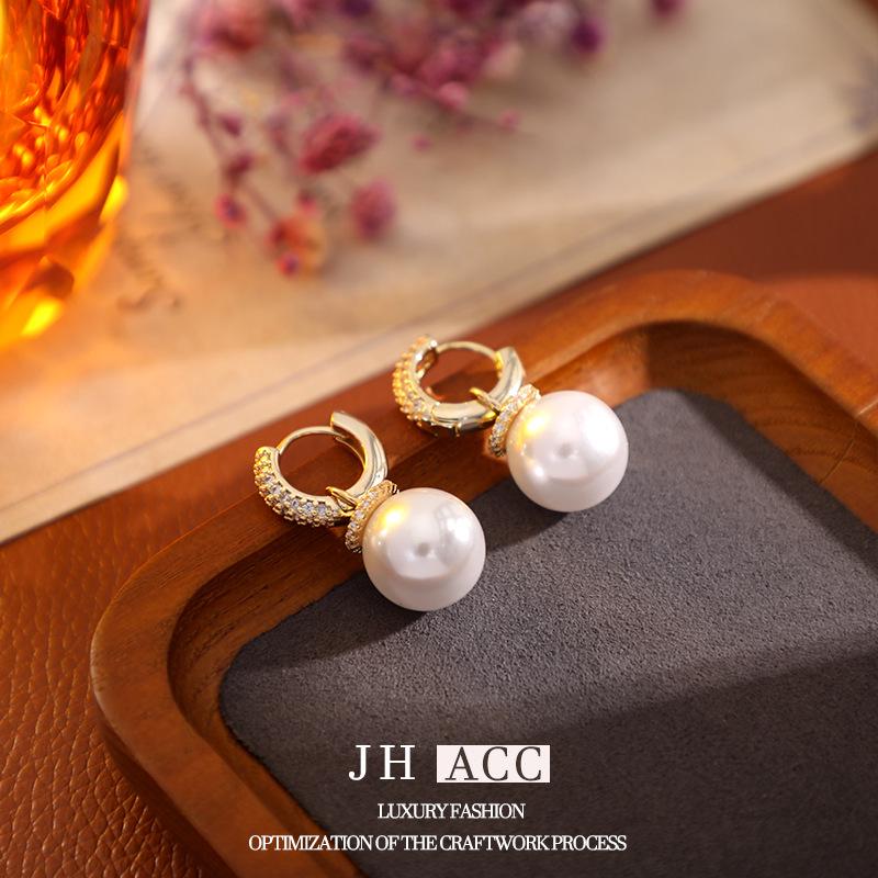 French Retro Pearl Earrings - S925 Silver and Gold-Plated Copper for a Versatile, Elegant Look