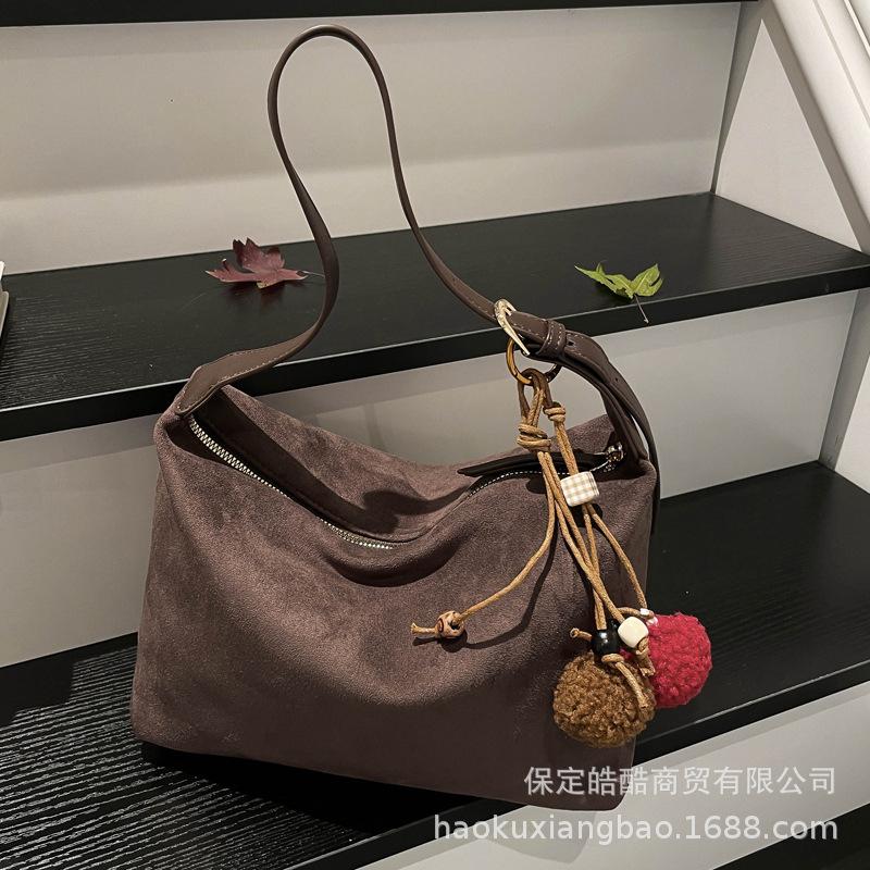 Large Capacity Bag Women's Autumn and Winter 2025 New Retro Versatile Shoulder Messenger Bag Casual Commuter Tote Bag Women's Bag