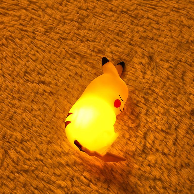 Pokemon Pikachu Nattlys Glødende Leketøy for Barn Pokemon Pikachu Søt Nattbordslampe Barnas Bursdags Julegave