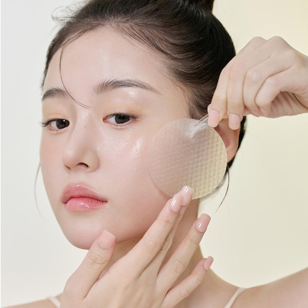 Biodance Vita Niacinamide Gel Toner Pad Model
