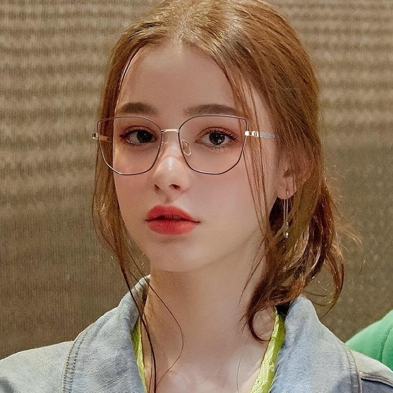 1Pcs New Metal Frame Men And Women Fashion Glasses Tac Material Day And Night Anti-Blue Light Glasses