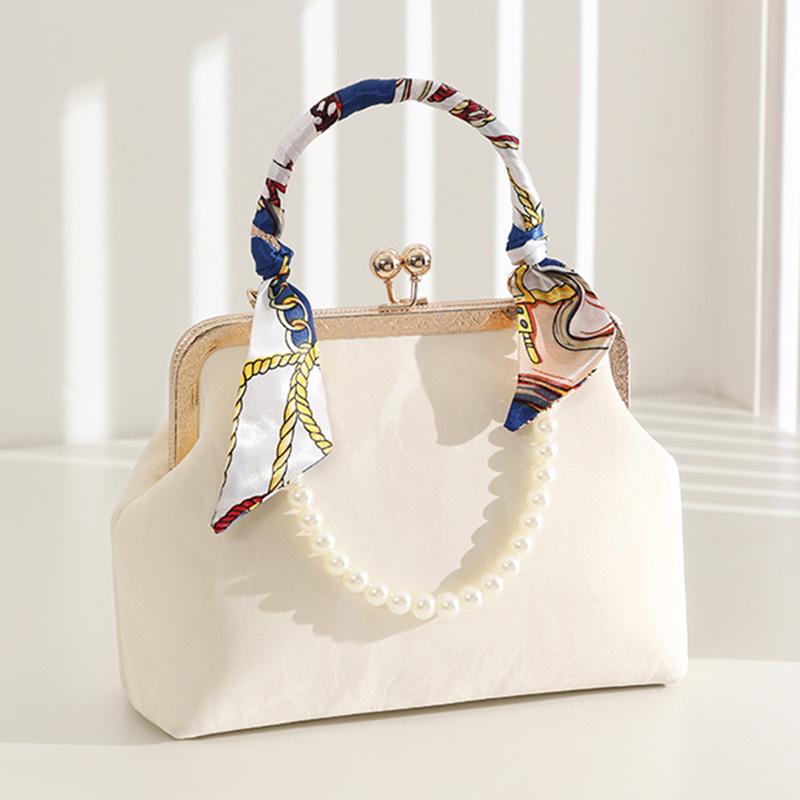 Shell Small Square Bag New Women's Bag One Shoulder Crossbody Pearl Bag Simple and Elegant Hanfu Versatile Evening Bag