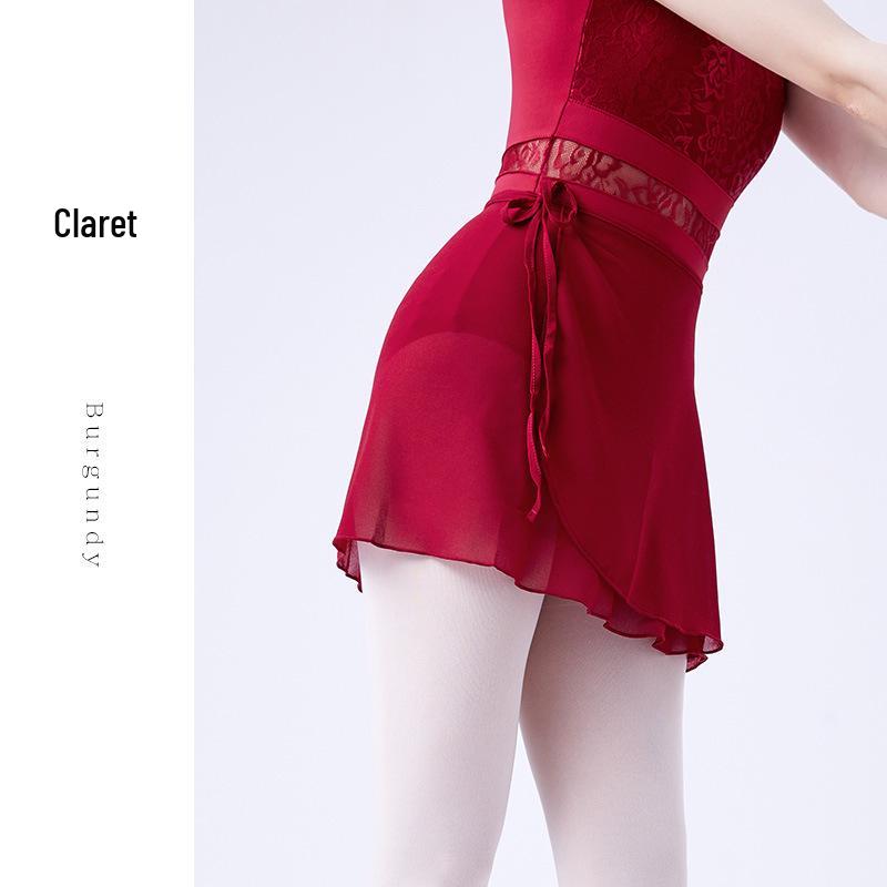 

Взрослое женское шифоновое балетное платье на шнуровке с облегающей бедра короткой юбкой и подходящей тюлевой отделкой. M