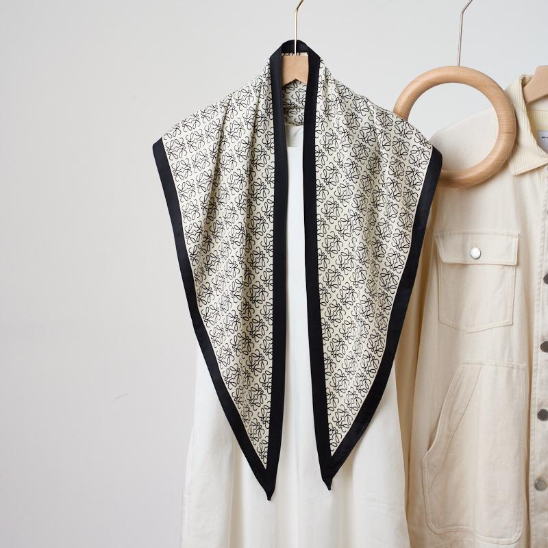 Summer Atmosphere Wearing Headscarf Twill Silk Simulation Silk Cool Diagonal Scarf Cashew Print Women's Triangle Silk Scarf