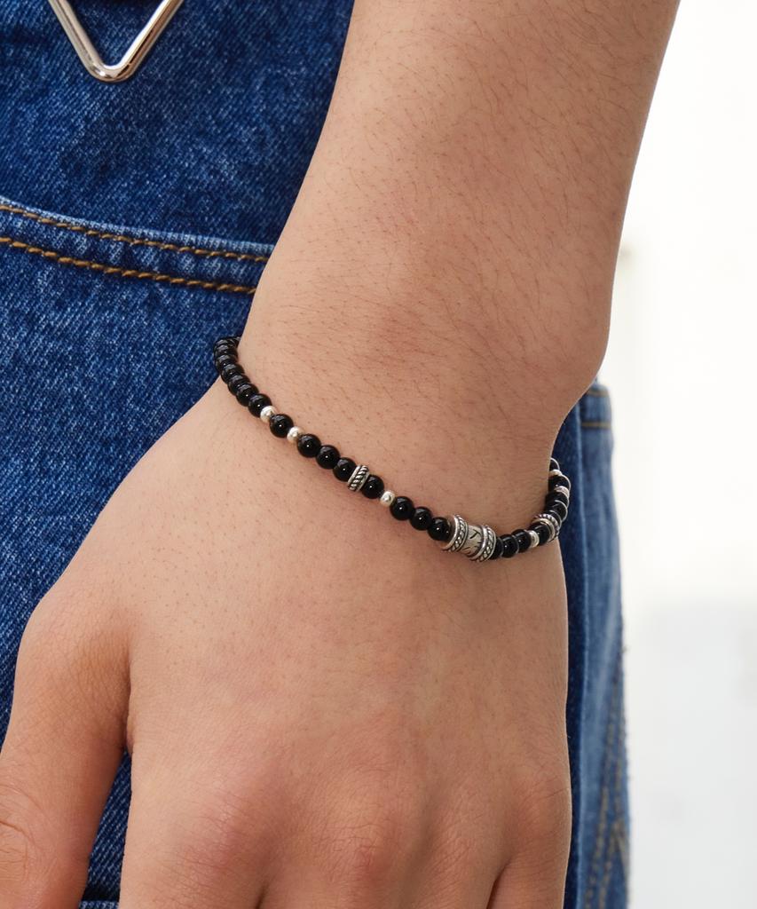 Maz Silver Scratch Pendant Black Bead Bracelet