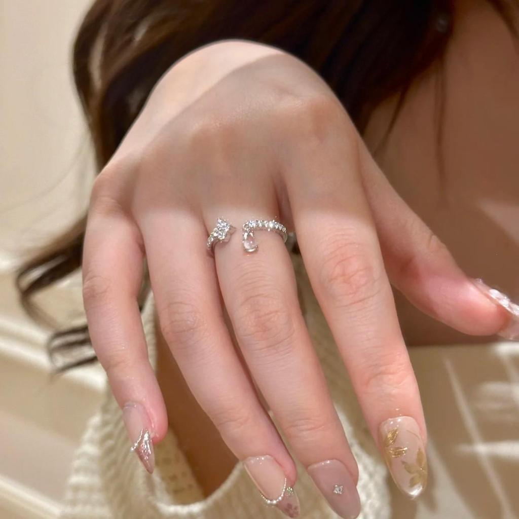 Elegant Adjustable Four-Leaf Clover Dewdrop Ring for Women - Unique High-End Design, Simple Versatile Style