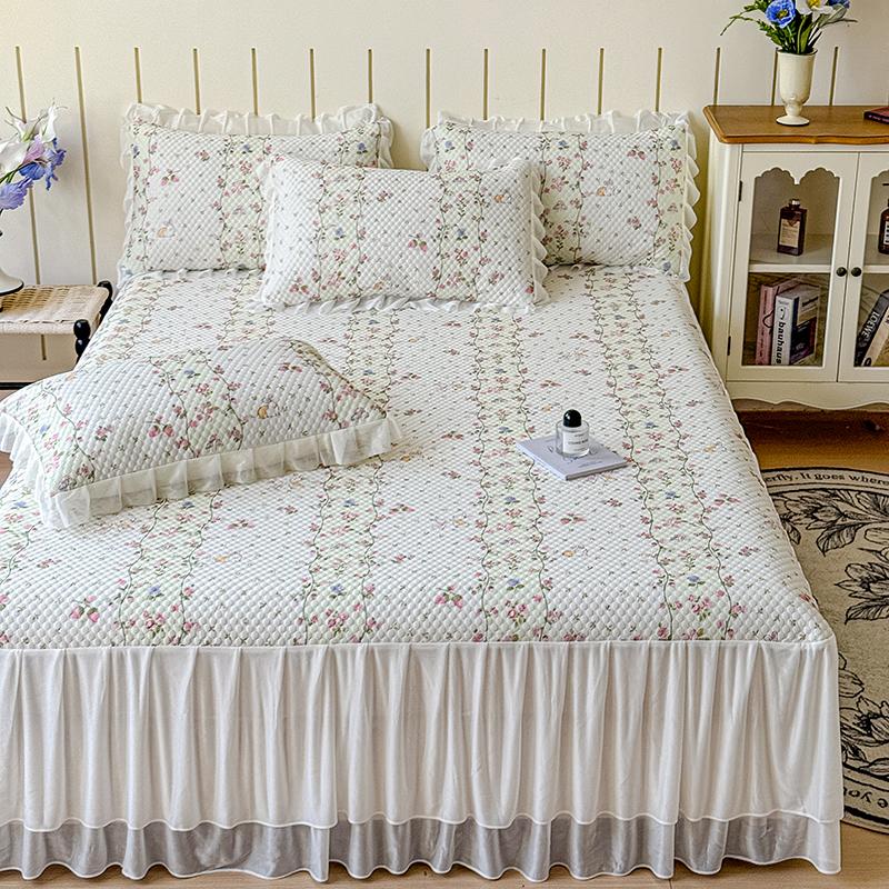 Bed Skirt Style Mica Bean Cooling Mat, Washable Lace Style Ice Bean Bean Ice Silk Cooling Mat Set of Three Pieces