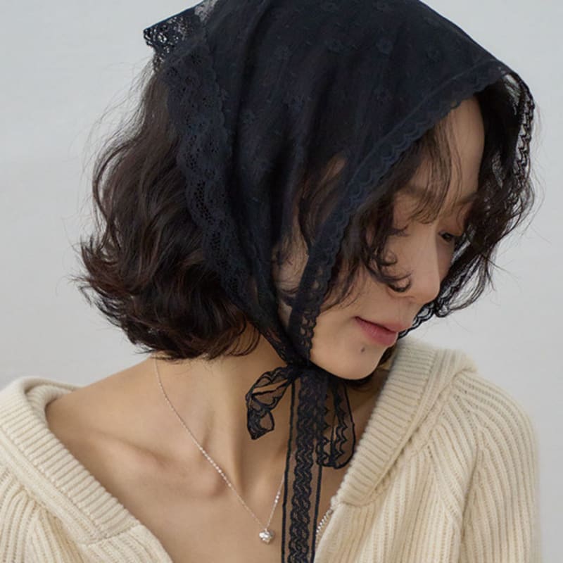 The GREEN Lab Lace Trim Floral Scarf (2colors)