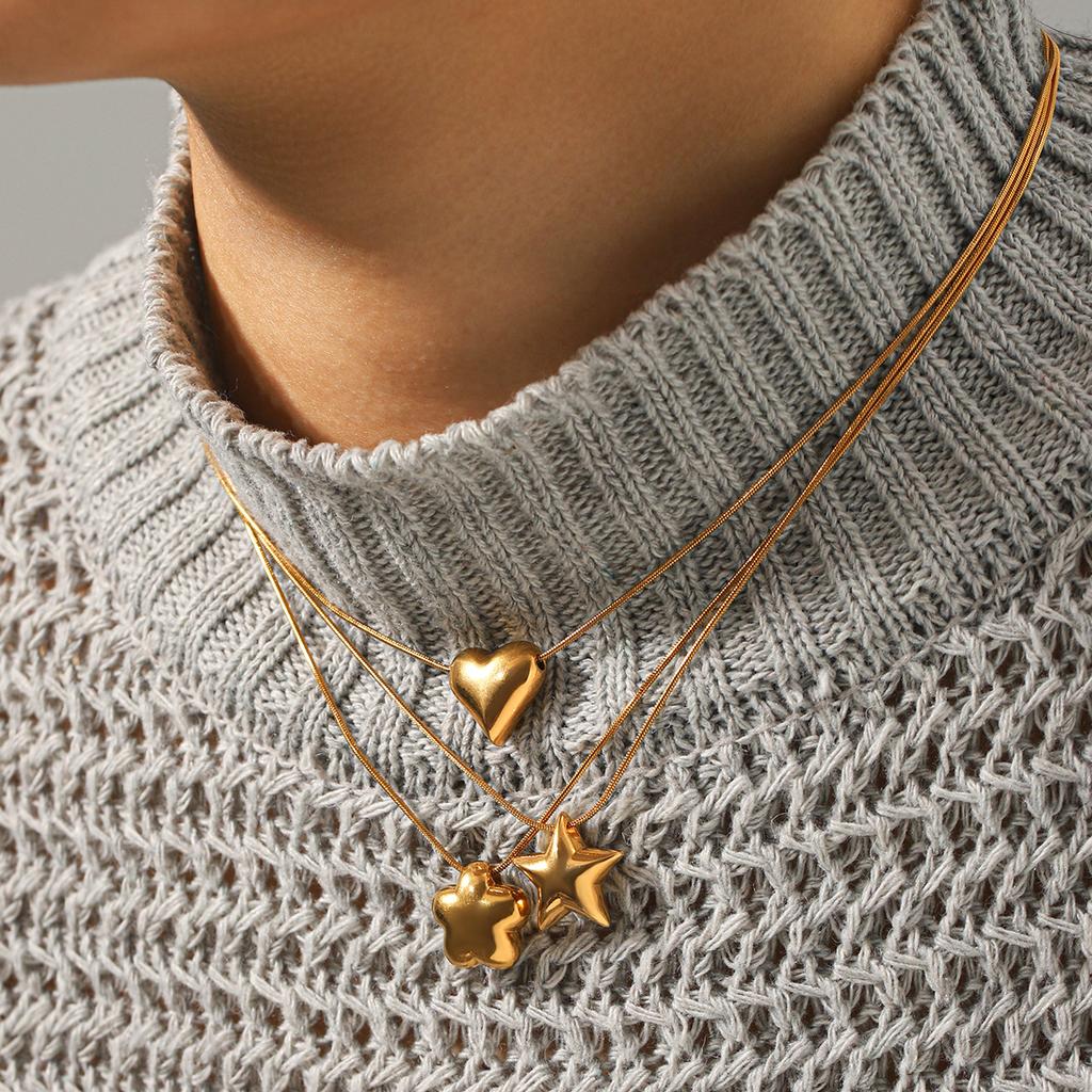 Euro-American Ins style 18k gold stainless steel heart star pendant light luxury high-end clavicle chain necklace