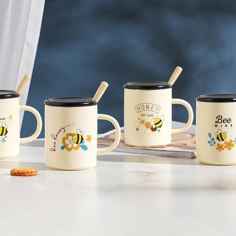 Cartoon Animal Little Bee with Lid Spoon Ceramic Cup Cute Minimalist Suit Small Gift Mug Souvenir Gift Cup