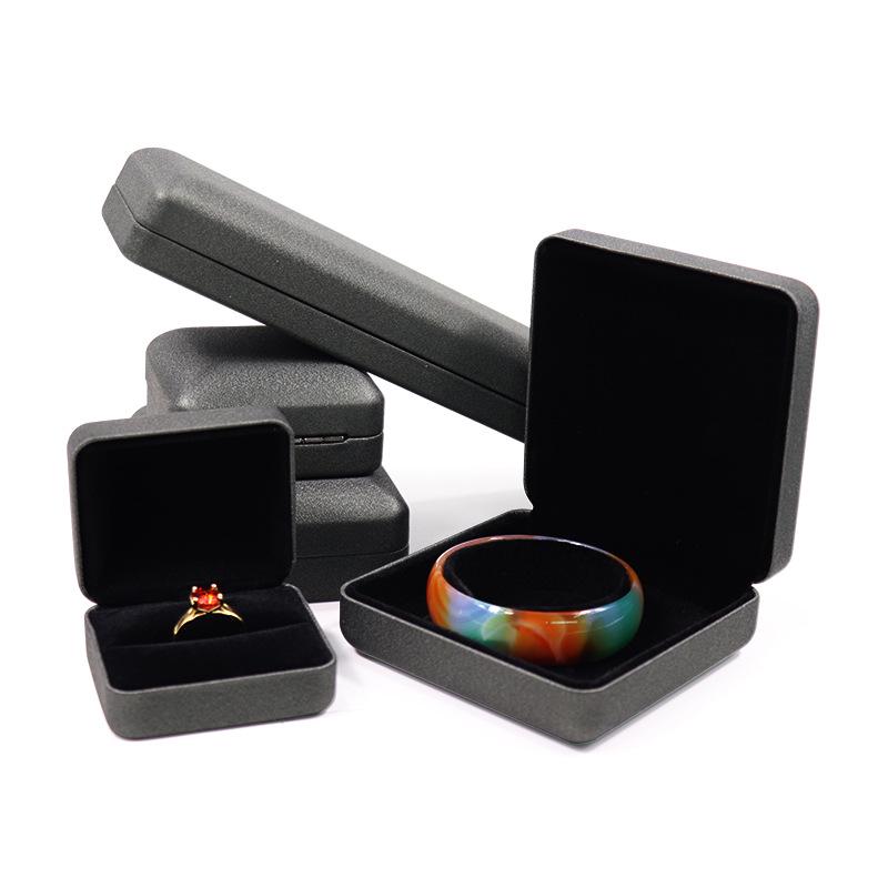 Kulatý roh PU kožená šperkovnice na prsteny, náhrdelníky a náramky