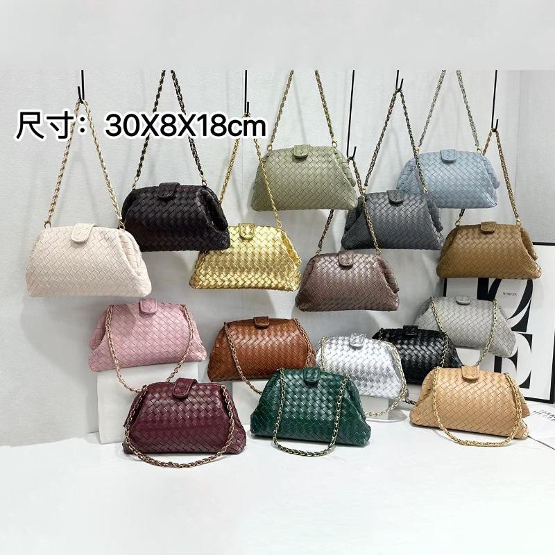 Vintage Classic Clip Chain Bag Cowhide Woven Bag Cloud Bag Underarm Shoulder Dinner Hand Shell Bag