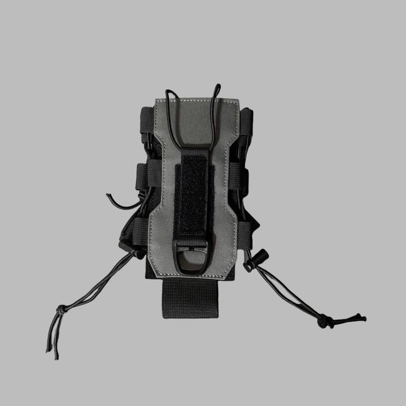 

Multifunction Molle Tactical Water Bottle Pouch Outdoor Extensible Kettle Bag Techwear Style Attachment Bag Backpack Accessories сірий колір