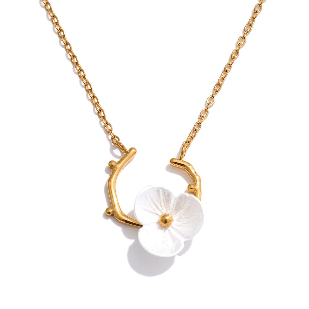 

Yhpup Chic Trendy Stainless Steel Sweet Resin Flower Pendant Necklace Summer Daily Collarbone Fashion Fairy Jewelry for Women