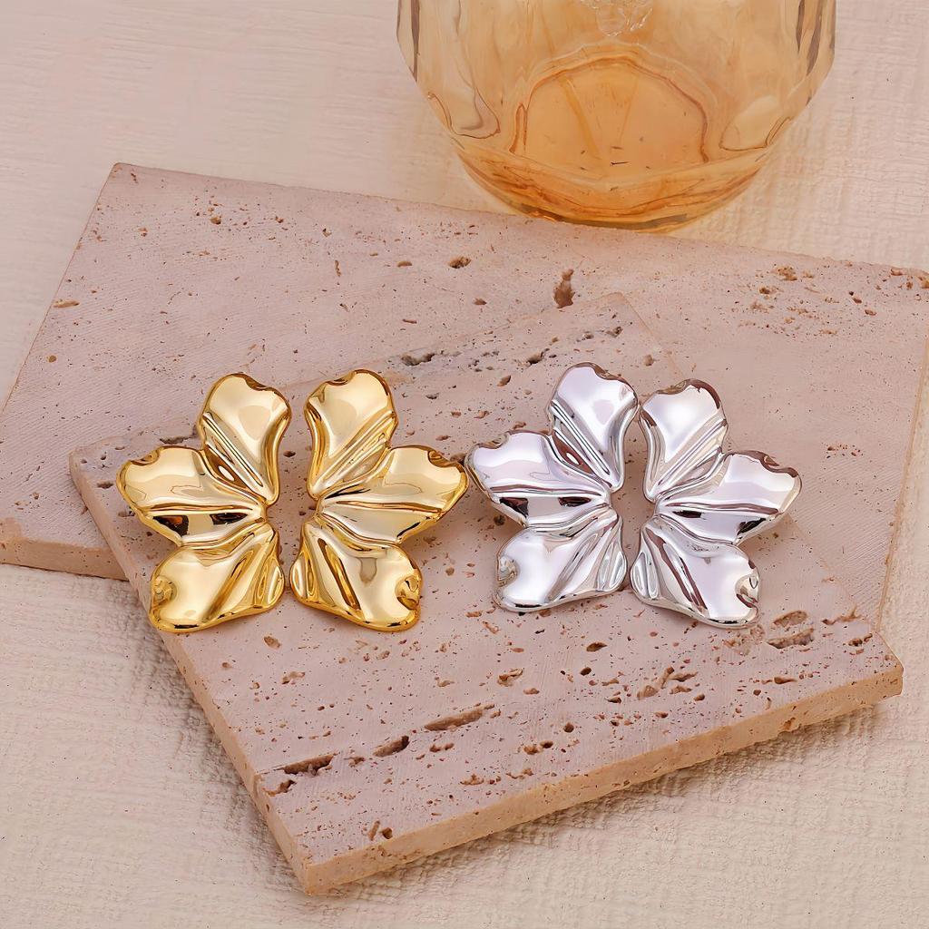 Wide-Edge C-Shaped Women's Earrings: Trendy, Elegant, Geometric Design