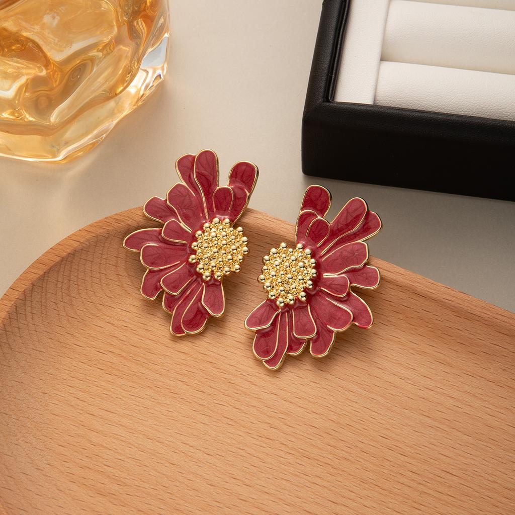 French Vintage Layered Daisy Flower Stud Earrings for Women Sweet Niche Fashion Jewelry Party Accessories Gifts