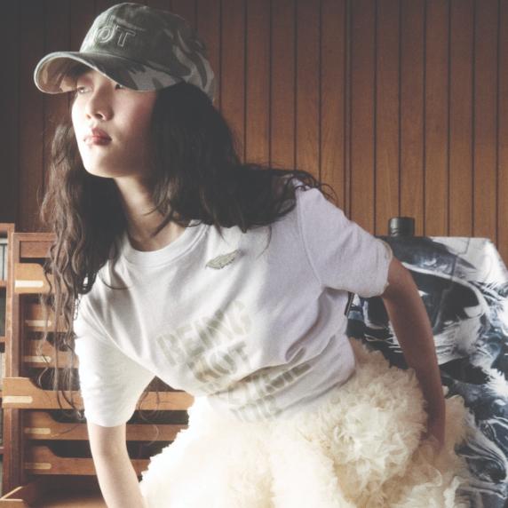 LE SSERAFIM Oficiální tričko MD S/S 2025