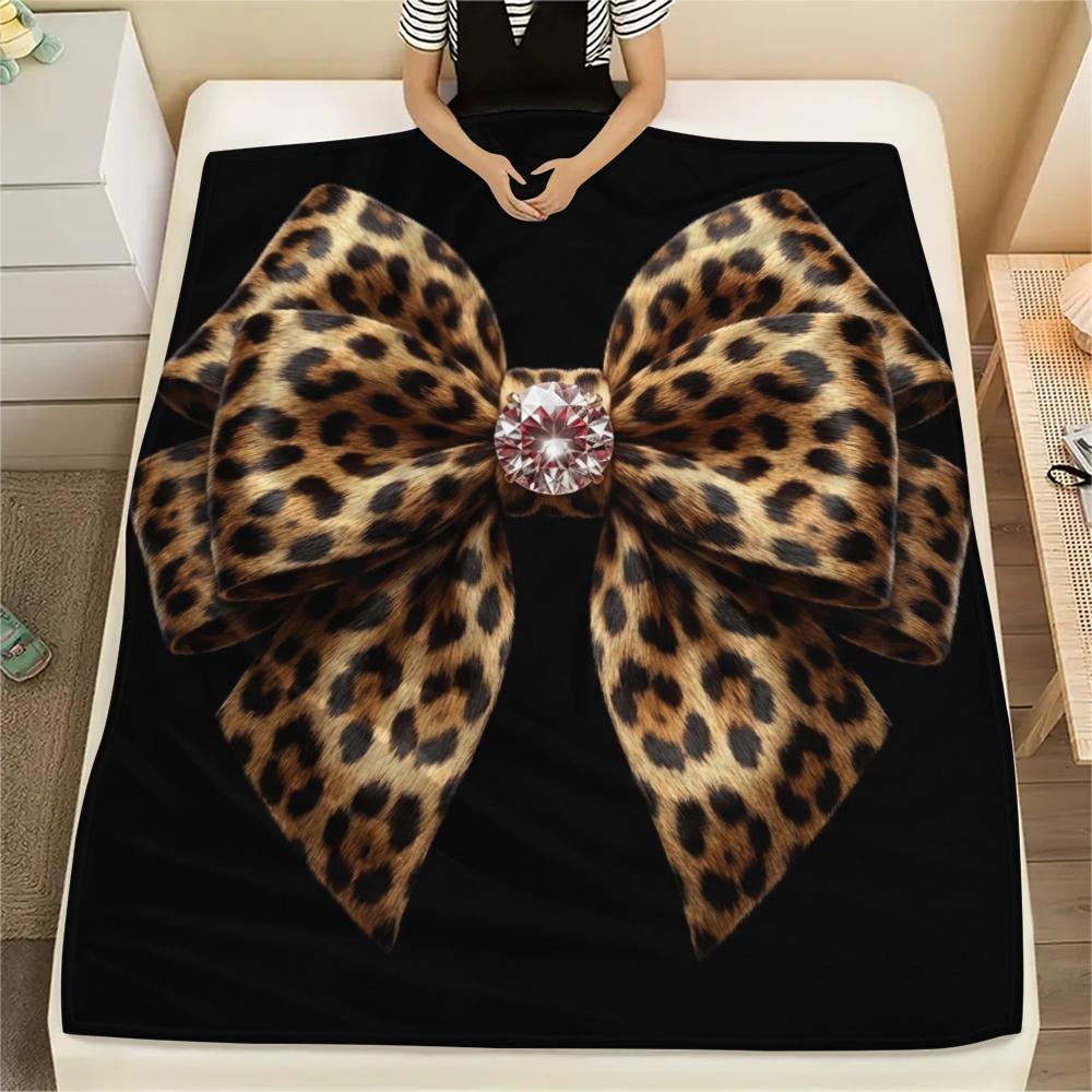 

1Pc Leopard Print Bow Print Flannel Blanket, High quality Comfortable for All Seasons, Home Decor, Warmth and Comfort, Perfect for Christmas Gifts W16 80cm x 120cm
