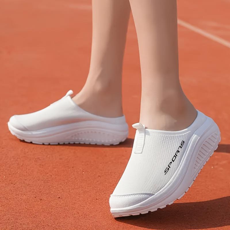 Codzienne buty podwyższające 2025 Nowe leniwe buty siatkowe na wiosnę i lato, oddychające buty z pojedynczej tkaniny z grubą podeszwą i półkapcie