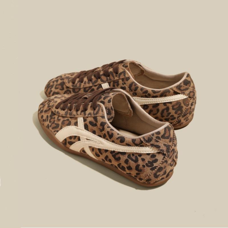 2025 Autumn New Leopard Print German Training Shoes Women's Flat-bottomed Retro Casual Board Shoes Show Feet Small Sports Forrest Gump Dad Shoes