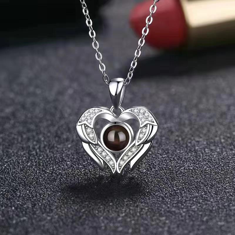 Customized Love Photo Necklace: 100 Languages 'I Love You' Pendant - Ideal for Christmas & Valentine's Gifts