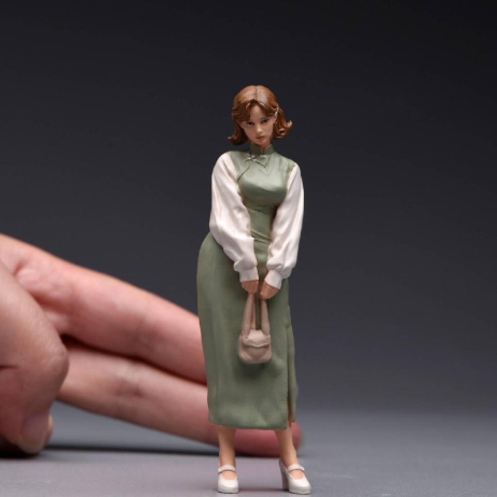 Woman Figurine Hand-Painted Miniature People Figurines Collectible Resin Figure