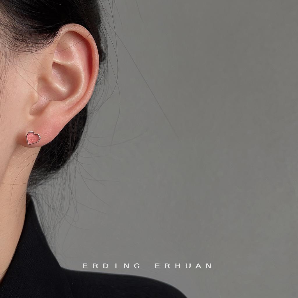 Mini pink small fresh needle dripping oil love sweet stud earrings minimalist earrings jewelry